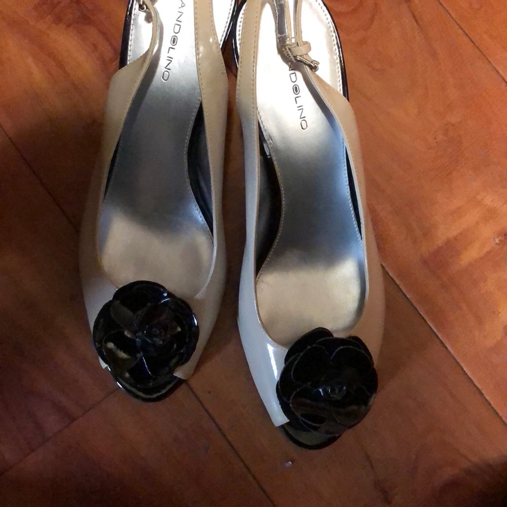 Black:/off white shoes